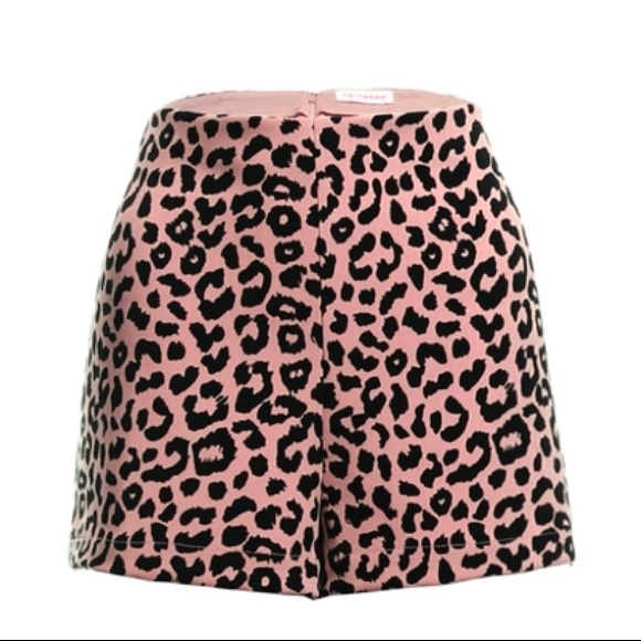 Animal Instincts Pink Leopard Print Shorts - Picture 4 of 5